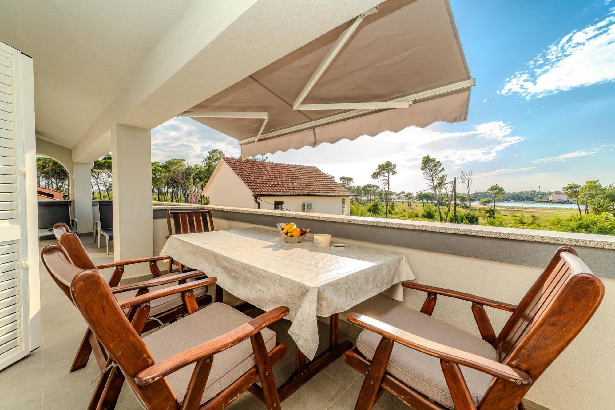 Apartments Dalmatia (Adults Only) Privlaka  Εξωτερικό φωτογραφία