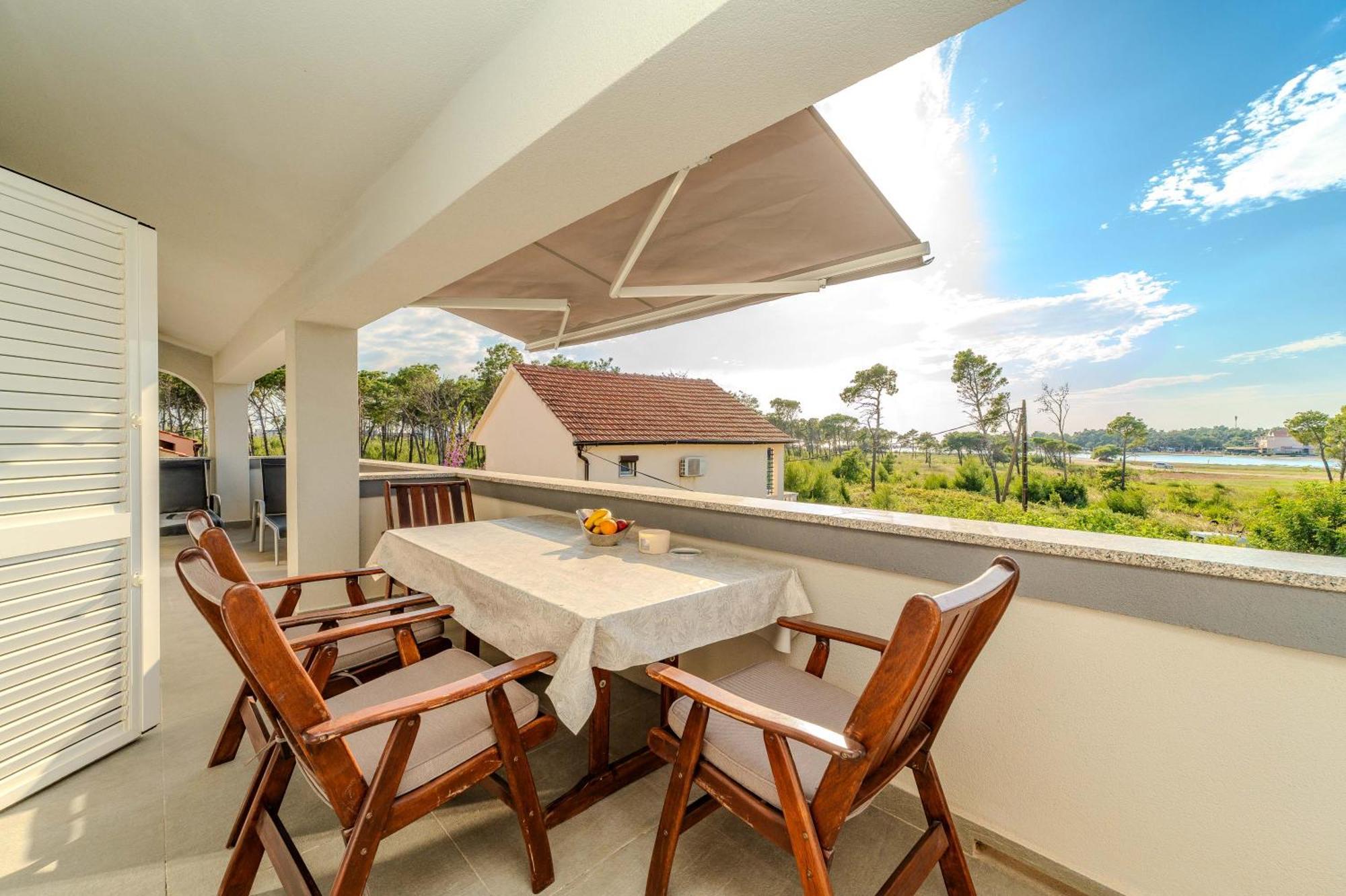 Apartments Dalmatia (Adults Only) Privlaka  Εξωτερικό φωτογραφία